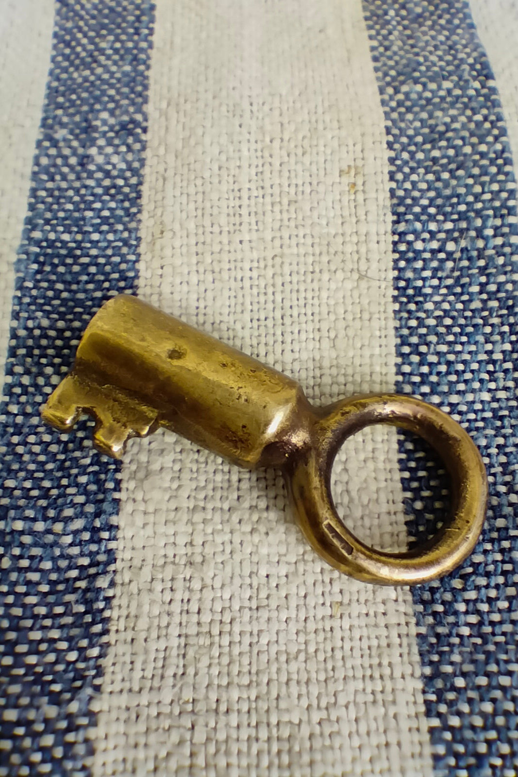 Ciondolo in bronzo chiave lavorazione artigianale