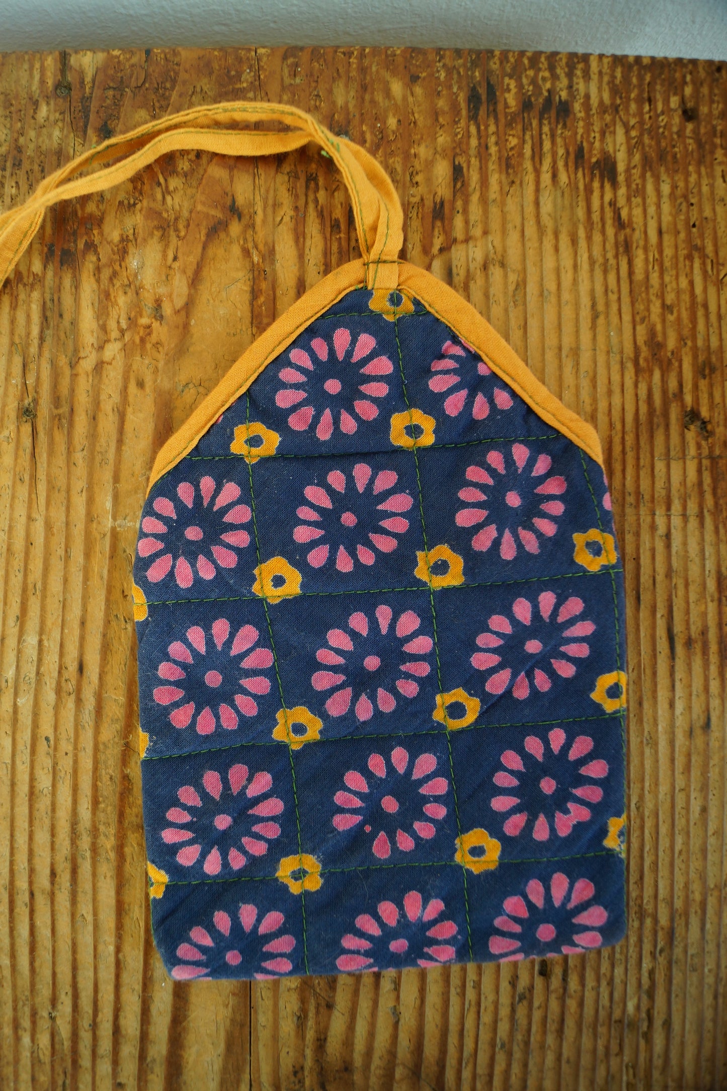 Pochette con laccetto