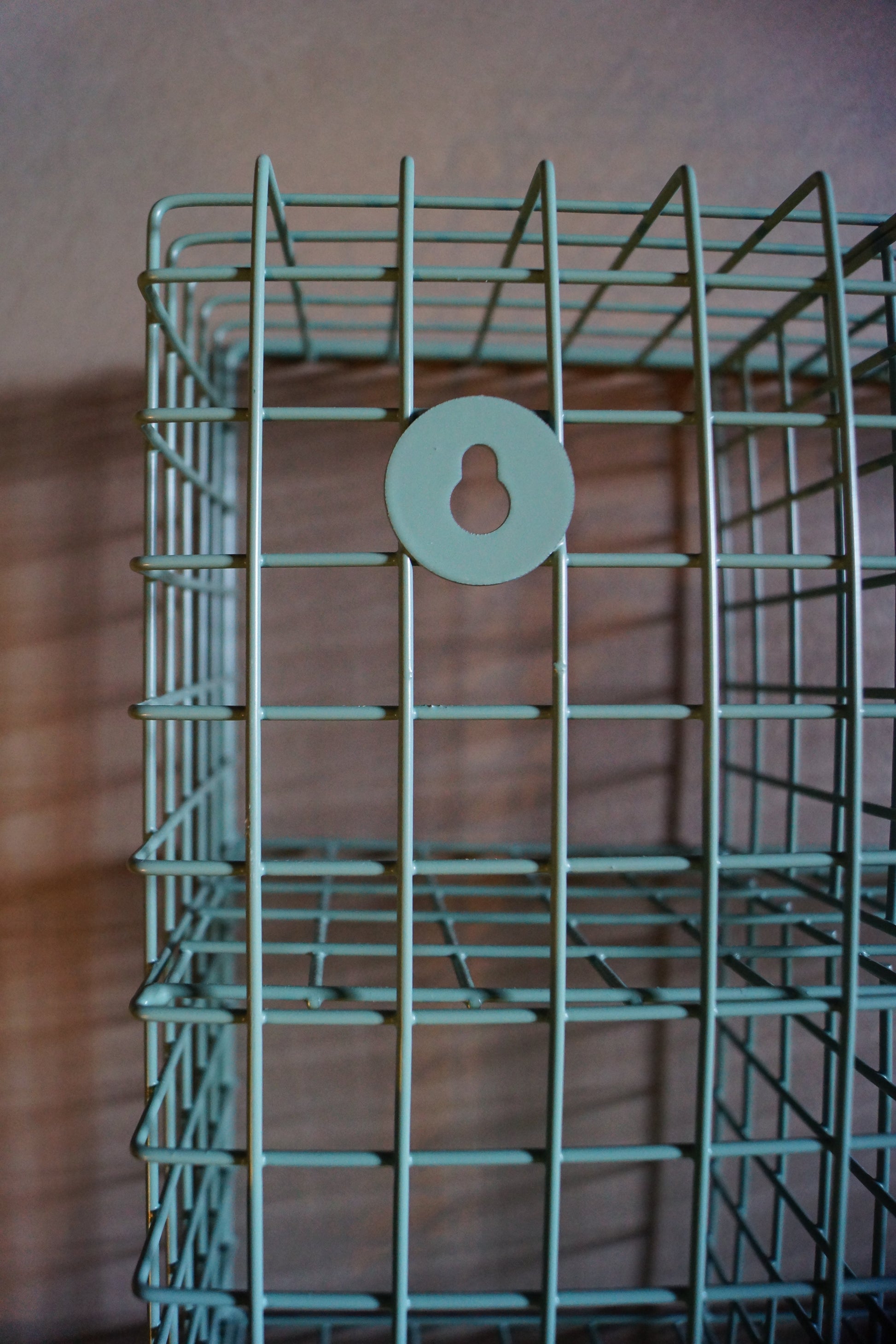 Scaffale in rete metallica da appendere